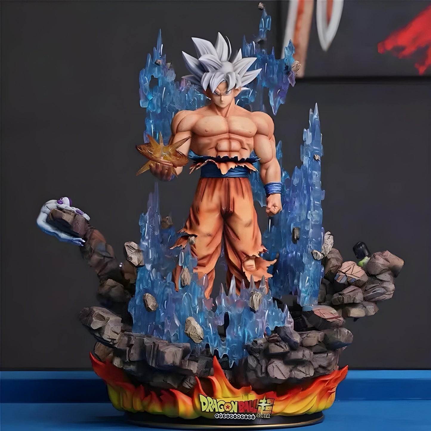Son Goku Dragon Ball Head WIth Lights 35 cm - Dragon Ball Z