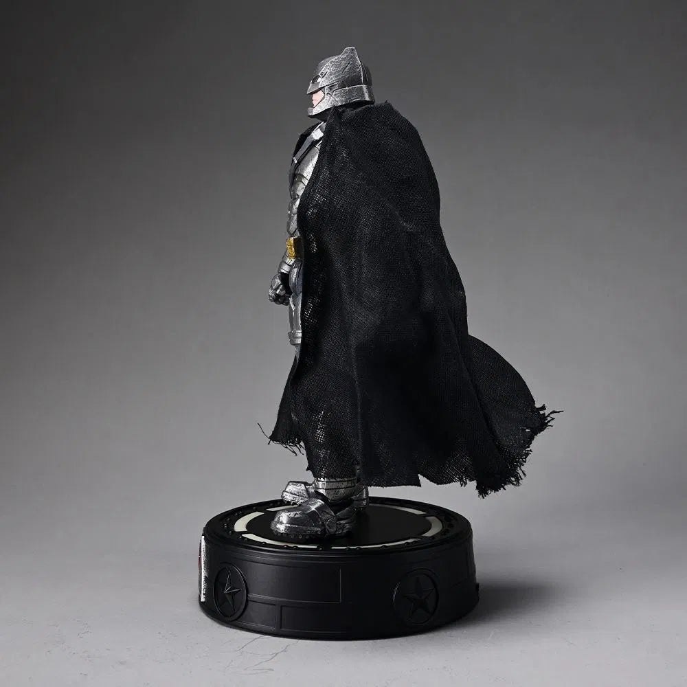 Justice League Batman Premium 22cm Action Figure - DC