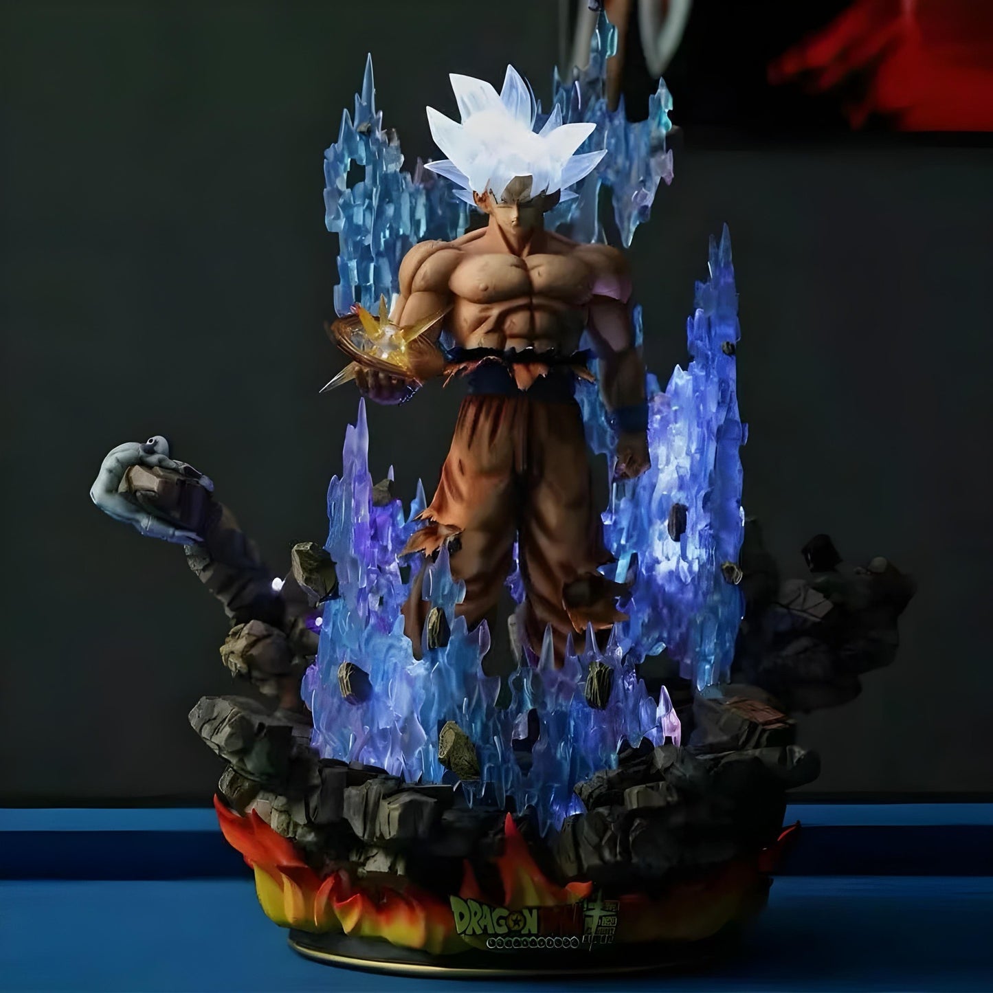 Son Goku Dragon Ball Head WIth Lights 35 cm - Dragon Ball Z