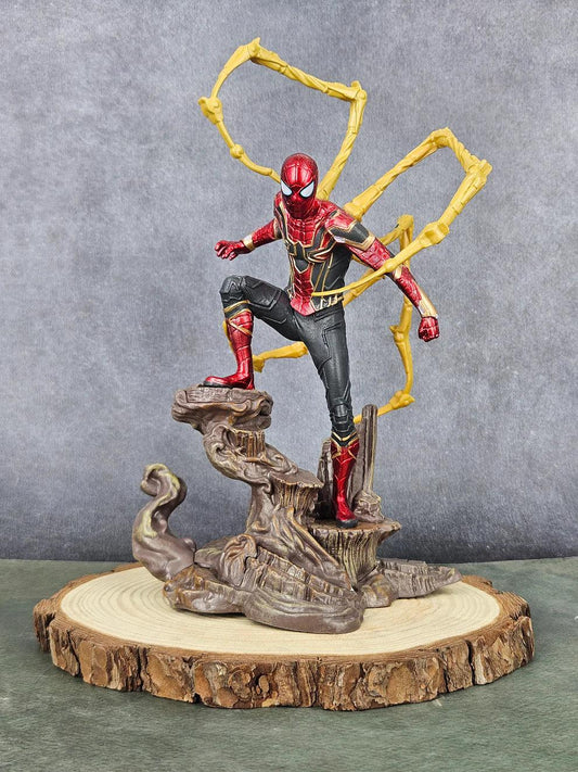 Infinity War Iron Spider-Man 28cm Action Figure - Marvel