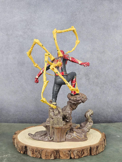 Infinity War Iron Spider-Man 28cm Action Figure - Marvel