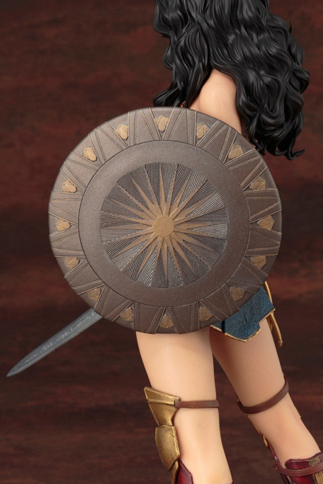 Wonder Women Action Figure 2 Hand, 2 Head  - DC
