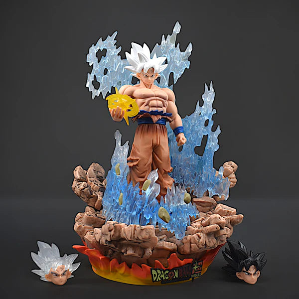 Son Goku Dragon Ball Head WIth Lights 35 cm - Dragon Ball Z