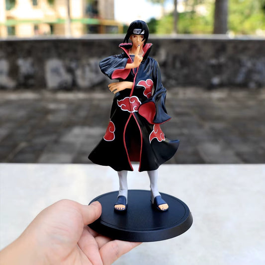 Itachi Standing - Naruto