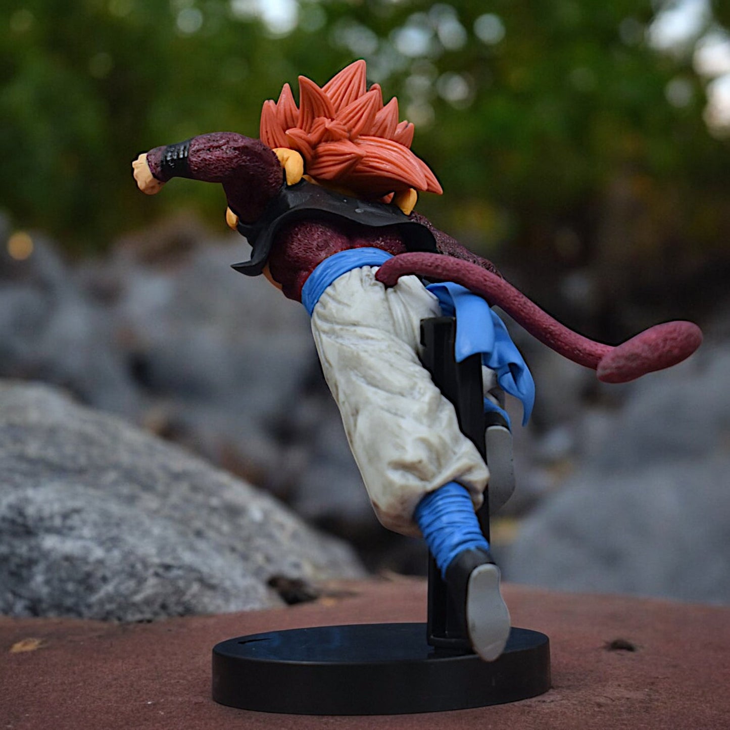 Gogeta Punching 19cm Action Figure - Dragon Ball Z