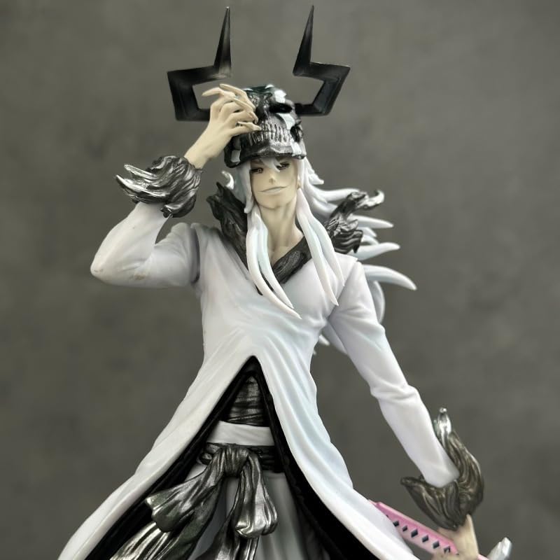 Ichigo Kurosaki White Bull Head 31cm Action Figure - Bleach