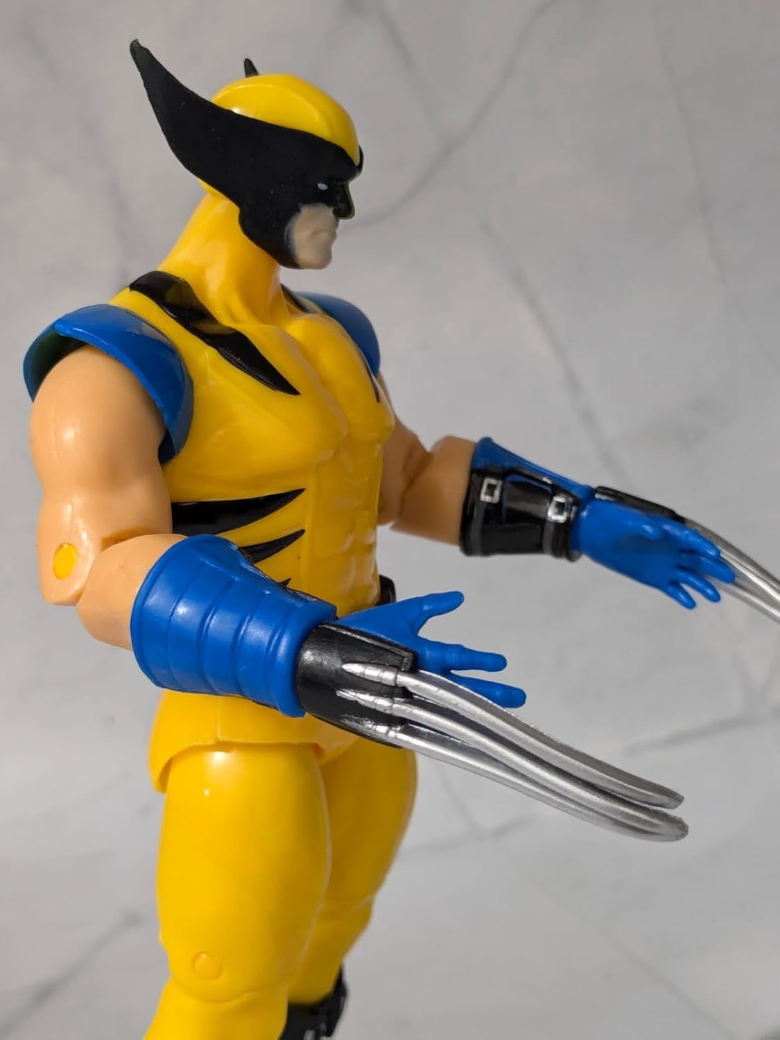 Marvel Wolverine 17cm Action Figure