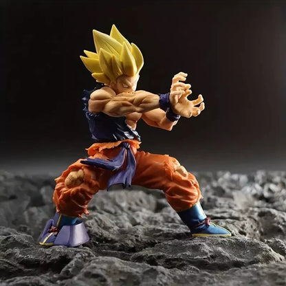 Son Goku 16cm Half Torn Showing Hand - Dragon Ball Z