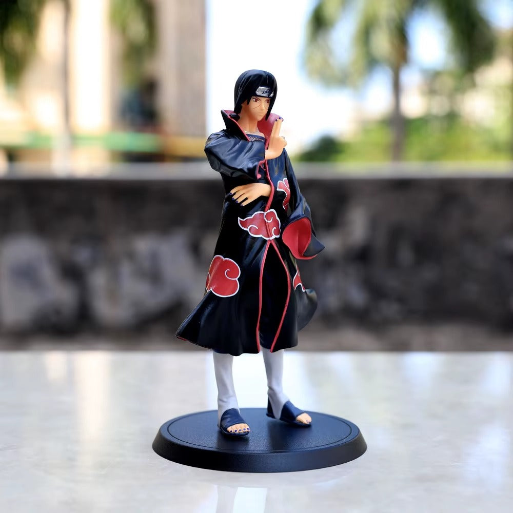 Itachi Standing - Naruto