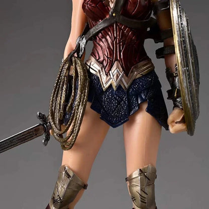 Wonder Woman 20cm Led Base Figure ( Blister+Box ) - DC