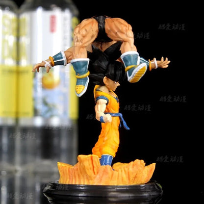 Goku Lifting Nappa 12m Action Figure - Dragon Ball Z