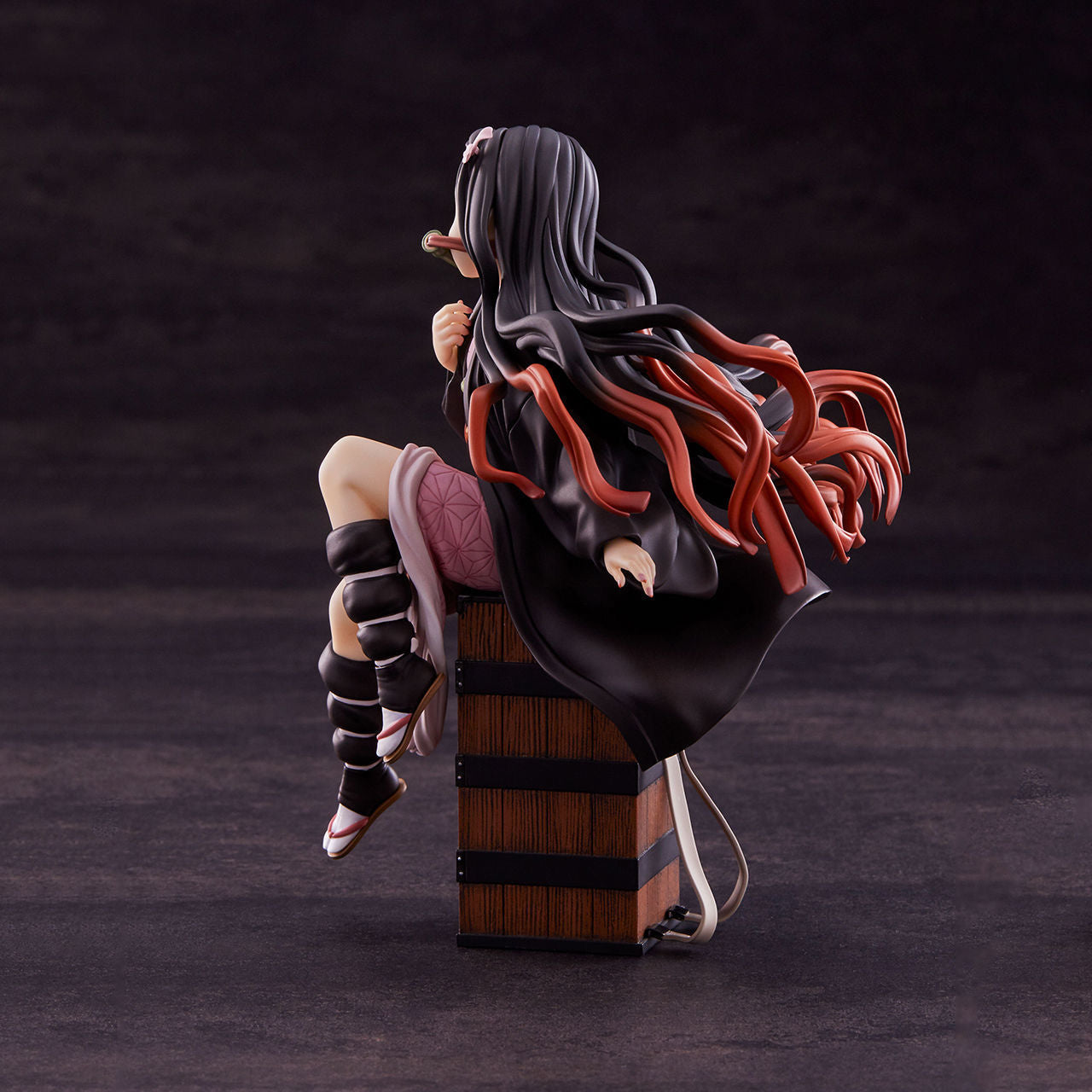 Nezuko with Box Kawai 10cm - Demon Slayer