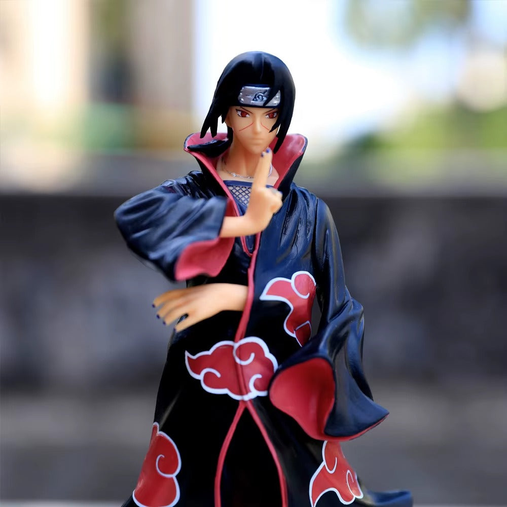 Itachi Standing - Naruto