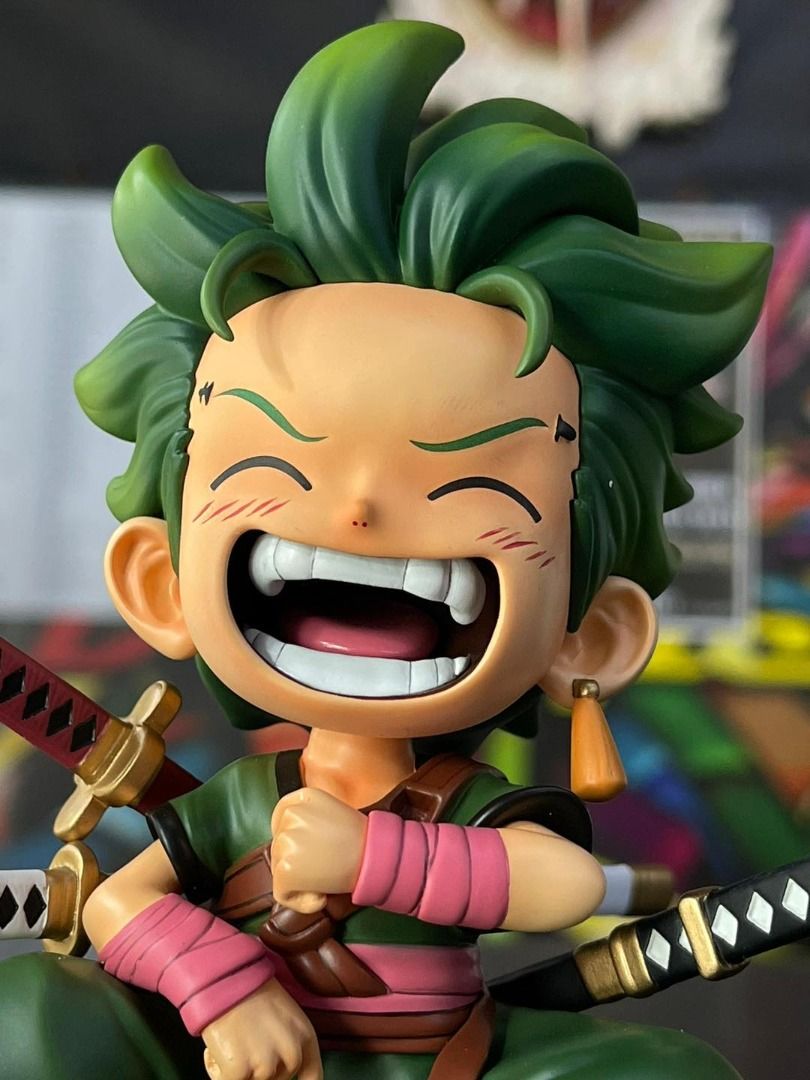 Zoro laughing sitting cute 15cm - One Piece