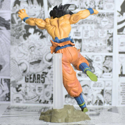 Goku Punching Action Figure 24 cm - Dragon Ball Z