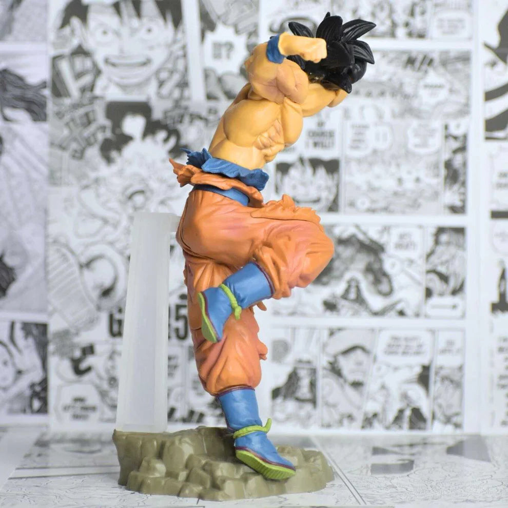 Goku Punching Action Figure 24 cm - Dragon Ball Z
