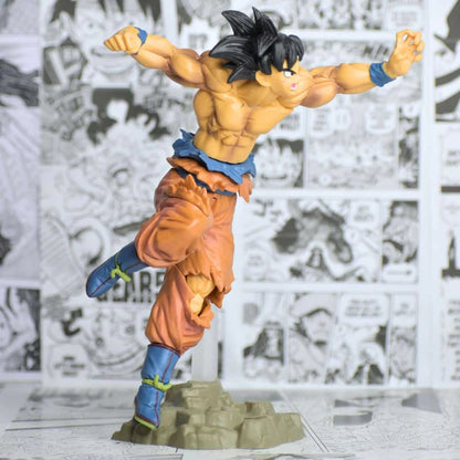 Goku Punching Action Figure 24 cm - Dragon Ball Z