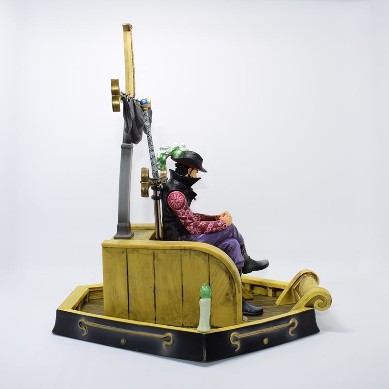 Mihawk Sitting On Throne Sail 32cm Action Figure - One Piece