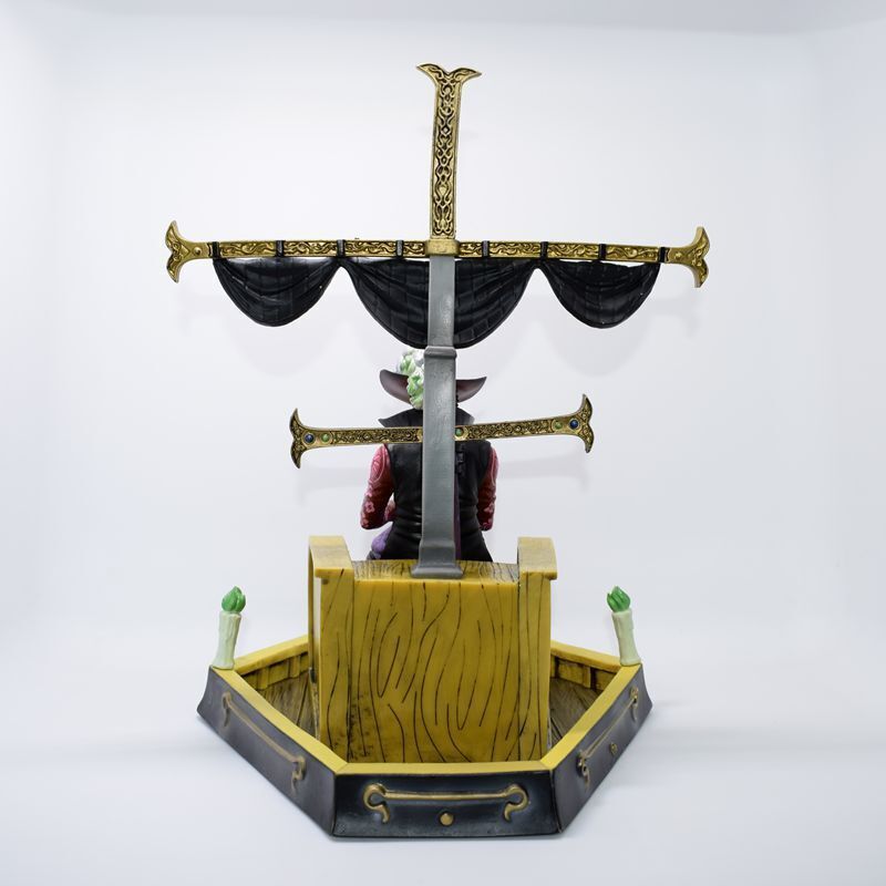 Mihawk Sitting On Throne Sail 32cm Action Figure - One Piece