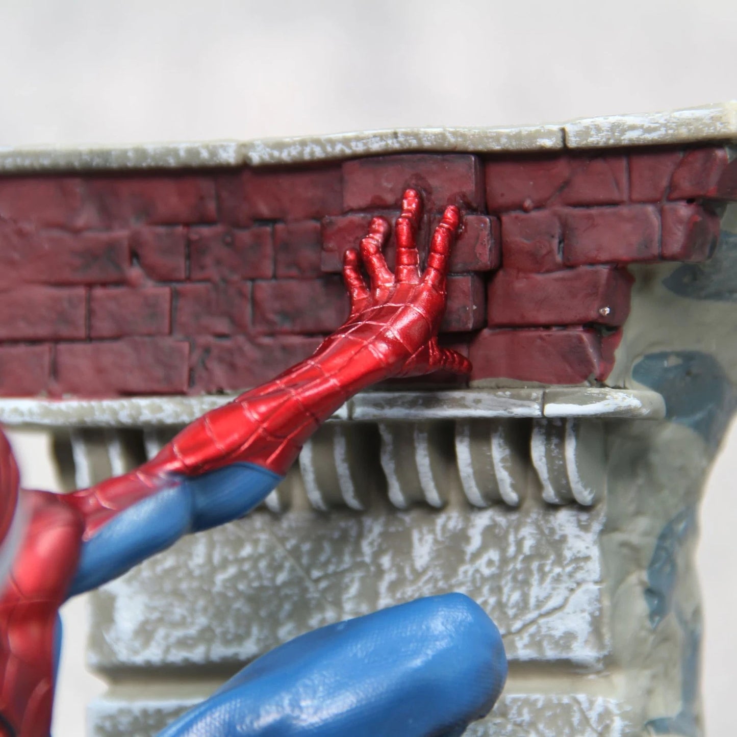 Spiderman: Far From Home 27cm Action Figure - Marvel