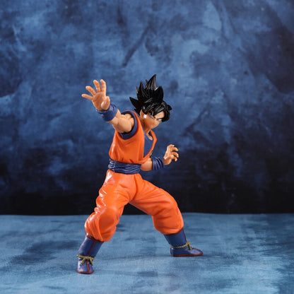 Son Goku Combat Posture - Dragon Ball Z