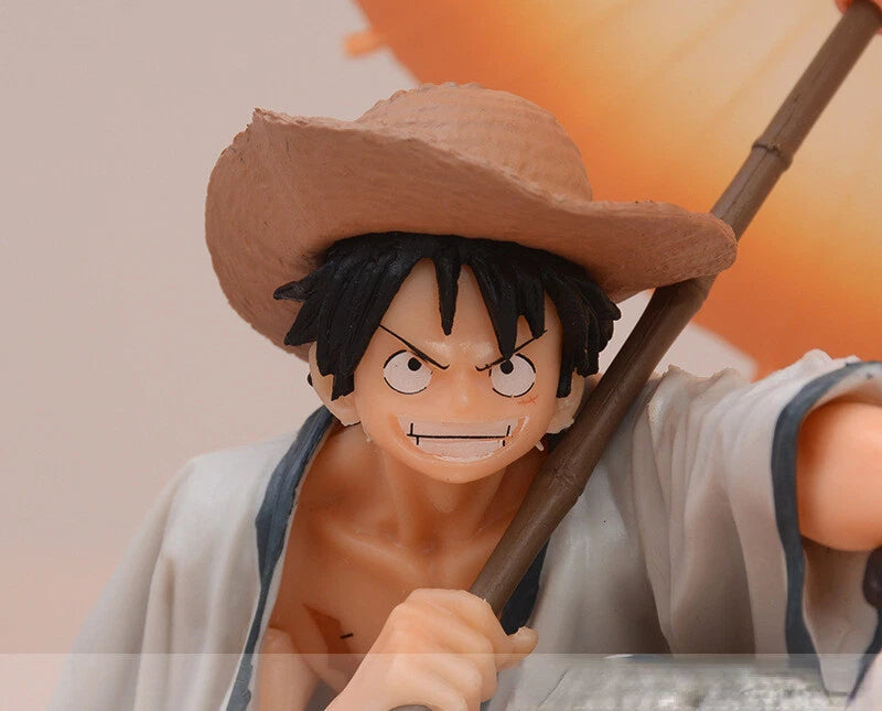 Luffy Sitting With Umbrella Action Figure 13cm - One Piece
